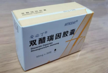 膝骨关节炎疼痛老是发作！膝关节疼痛吃什么药好？